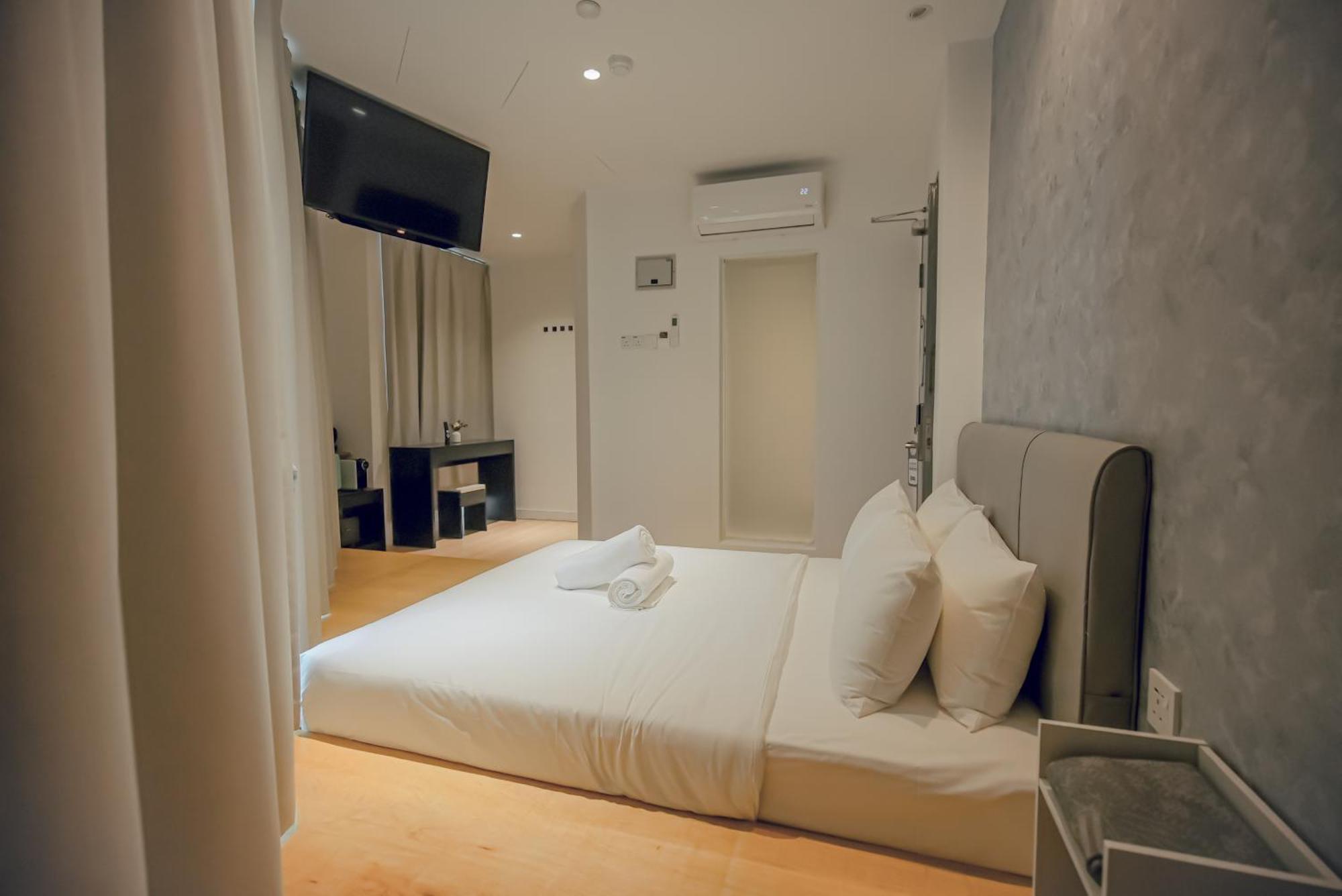 Double H Boutique Hotel كُوالا تيرينغانو المظهر الخارجي الصورة