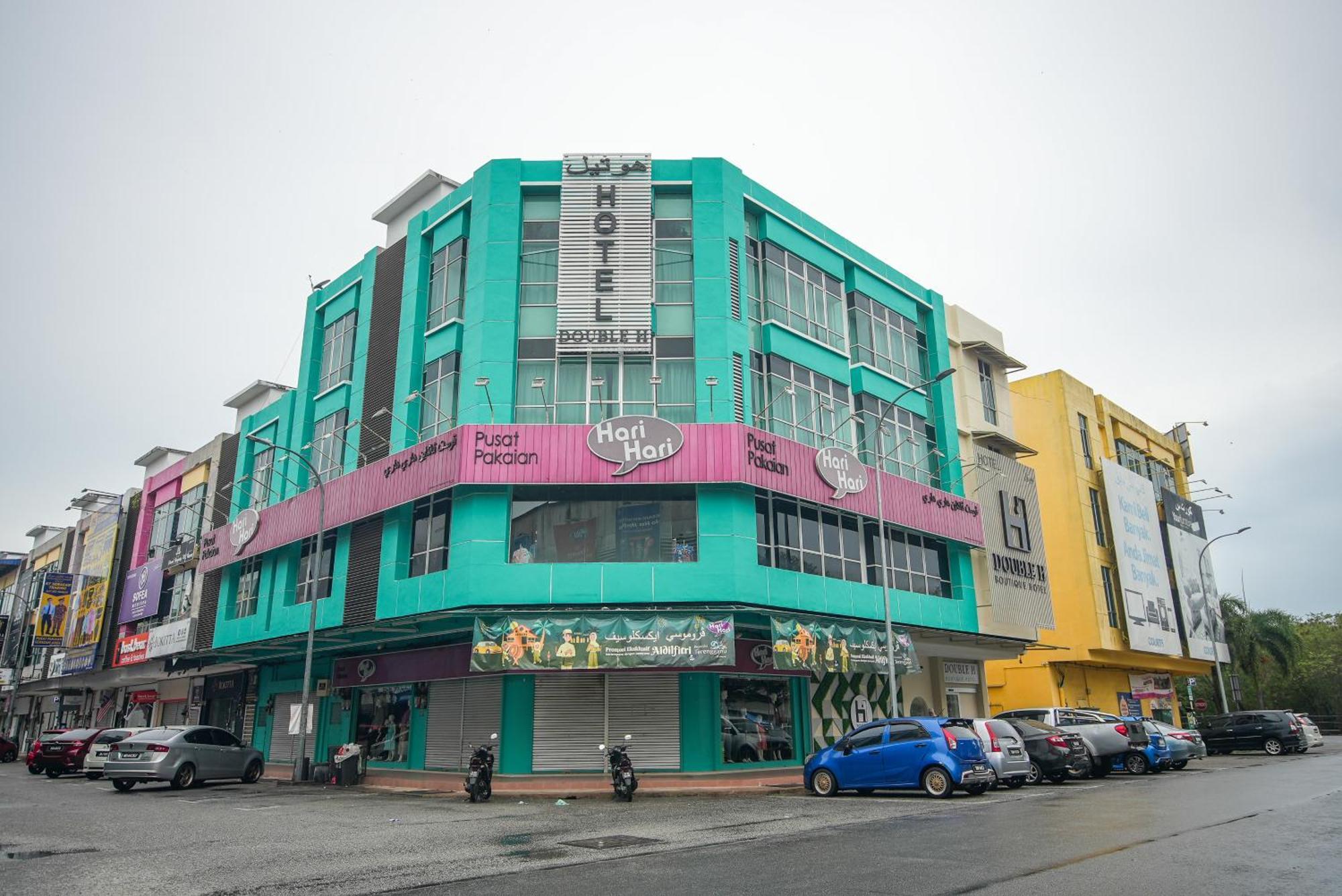 Double H Boutique Hotel كُوالا تيرينغانو المظهر الخارجي الصورة